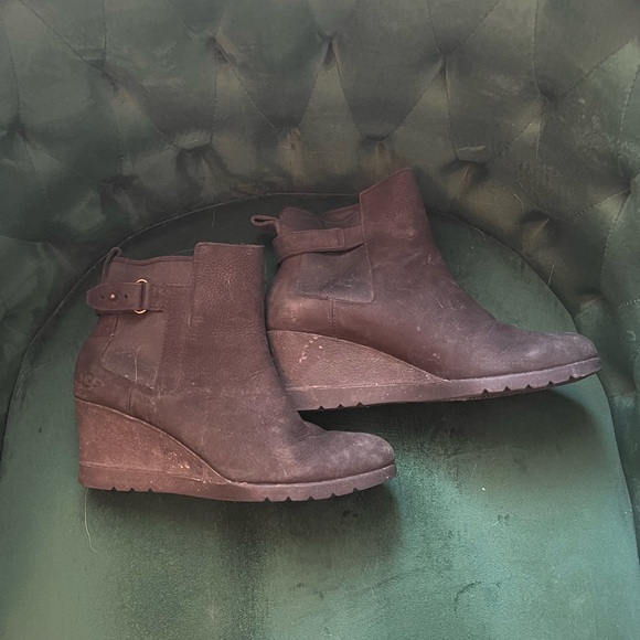 UGG Winter Boots - Picture 4 of 4